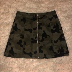 H&M camo skirt